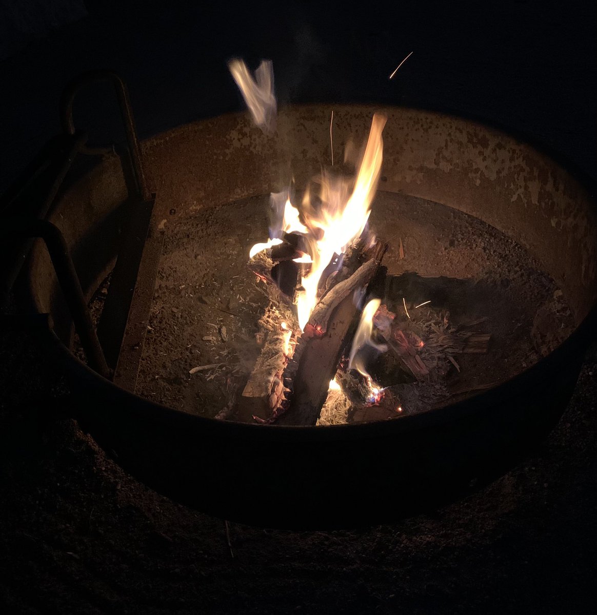 Something about a campfire that feeds the soul what it needs. 
Thankful for #TexasStateParks
<a href="/TPWDparks/">Texas State Parks</a> 
📷 Mother Neff State Park