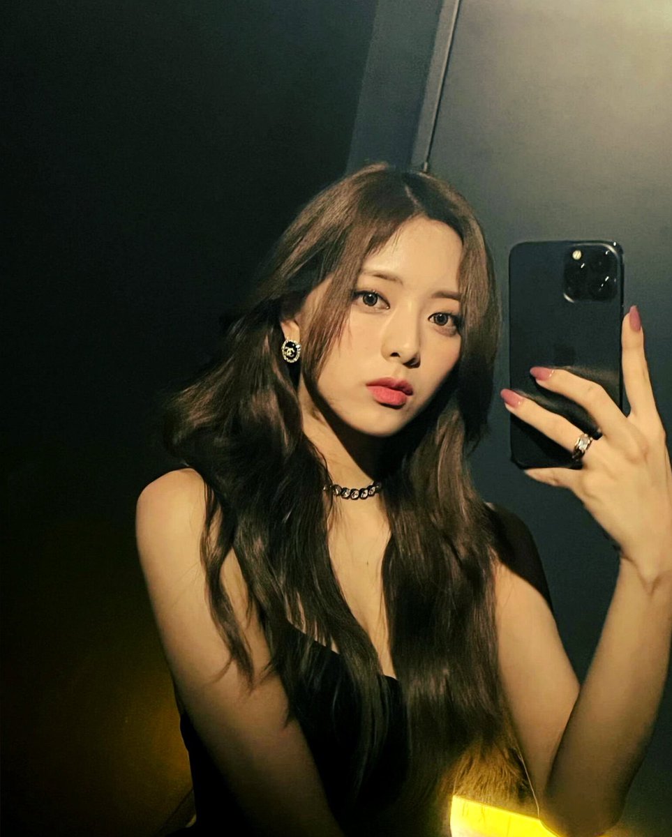 tinypinkforests's tweet photo. ⇢ ˗ˏˋ if i can’t have you, no one should ࿐ྂ https://t.co/aGYHVIQYHR