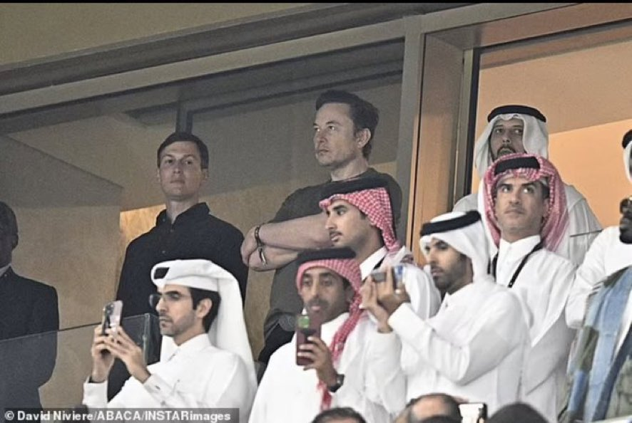 Nguyen_anime3's tweet photo. Elon and Trump's friends. The ones behind 9/11, taking a chainsaw to a journalist, and owners of oil production in Texas. https://t.co/Ee6zGv6Ok1
