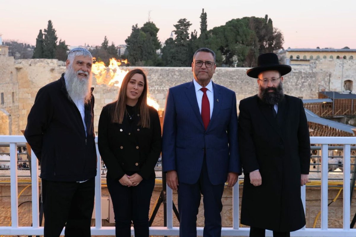 Israel Heritage Foundation on Twitter "Western Wall Candle lighting
