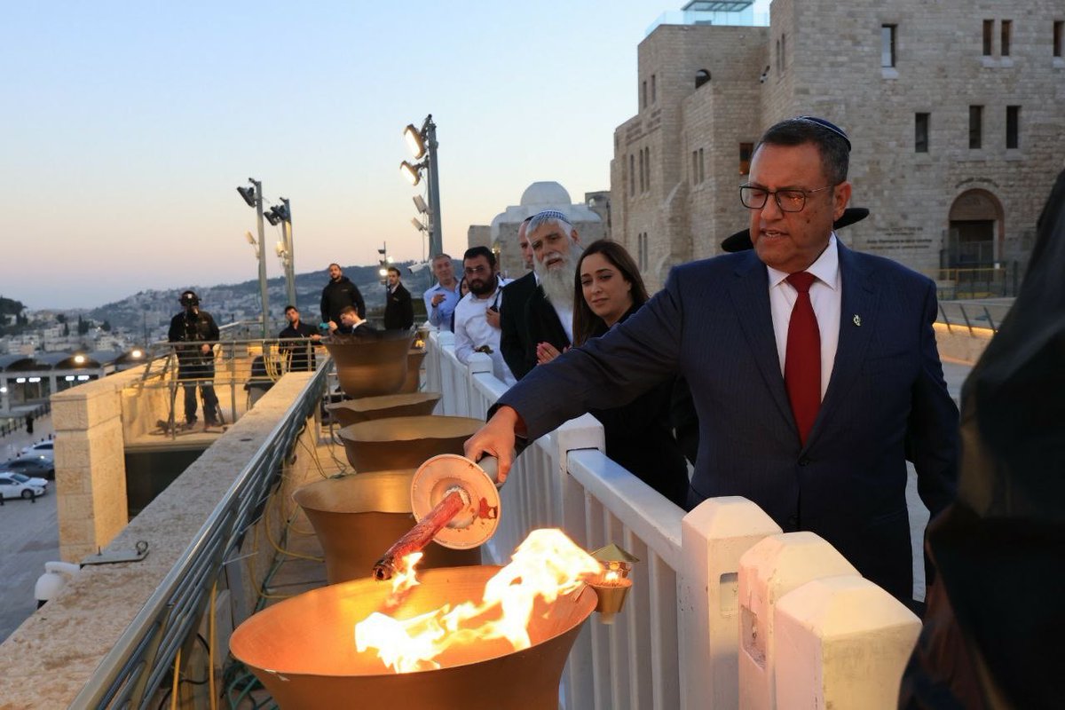 Israel Heritage Foundation on Twitter "Western Wall Candle lighting