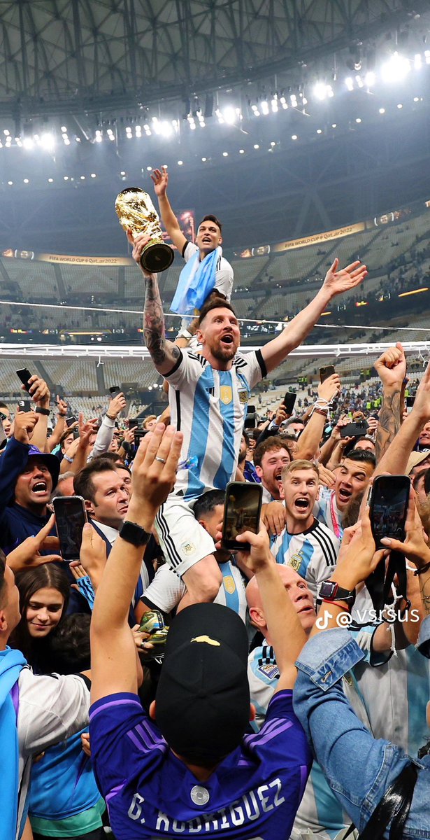 JordanJSim's tweet photo. that is THE photo of Lionel Messi https://t.co/srXnlerf8C