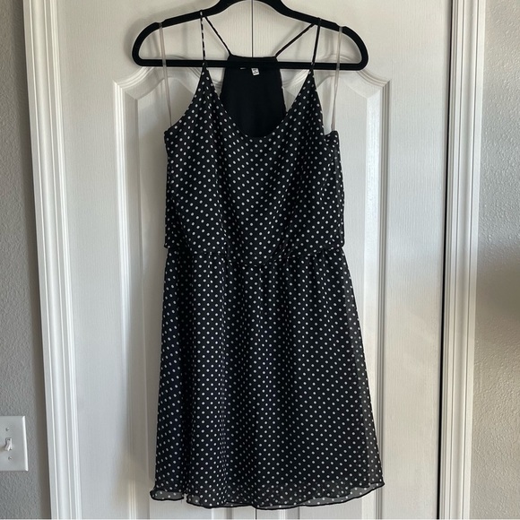 AtFinds's tweet photo. So good I had to share! Check out all the items I'm loving on @Poshmarkapp #poshmark #fashion #style #shopmycloset #rhone #forever21 #amberblue: https://t.co/57mY3UfsaC https://t.co/wg8qDCzTo0