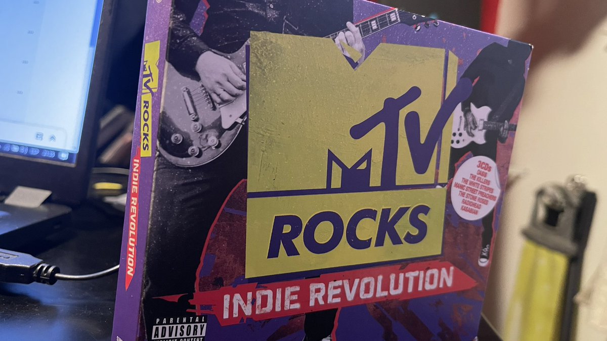 FernandoMars's tweet photo. Miren lo que me compré hoy, con esto me hice mi regalo para la próxima semana. Lo encontré en una feria de navidad. Una colección de canciones Indie del extinto canal MTV Rocks UK.
@fanschop94 @guilherme_eda @manucarrera_m
#MTVRocks @MTVMusicUK #MTV https://t.co/lrC9qRewZo