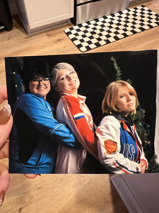 Ultimate con Christmas card haul 😭 https://t.co/Md5Vi7vJuk