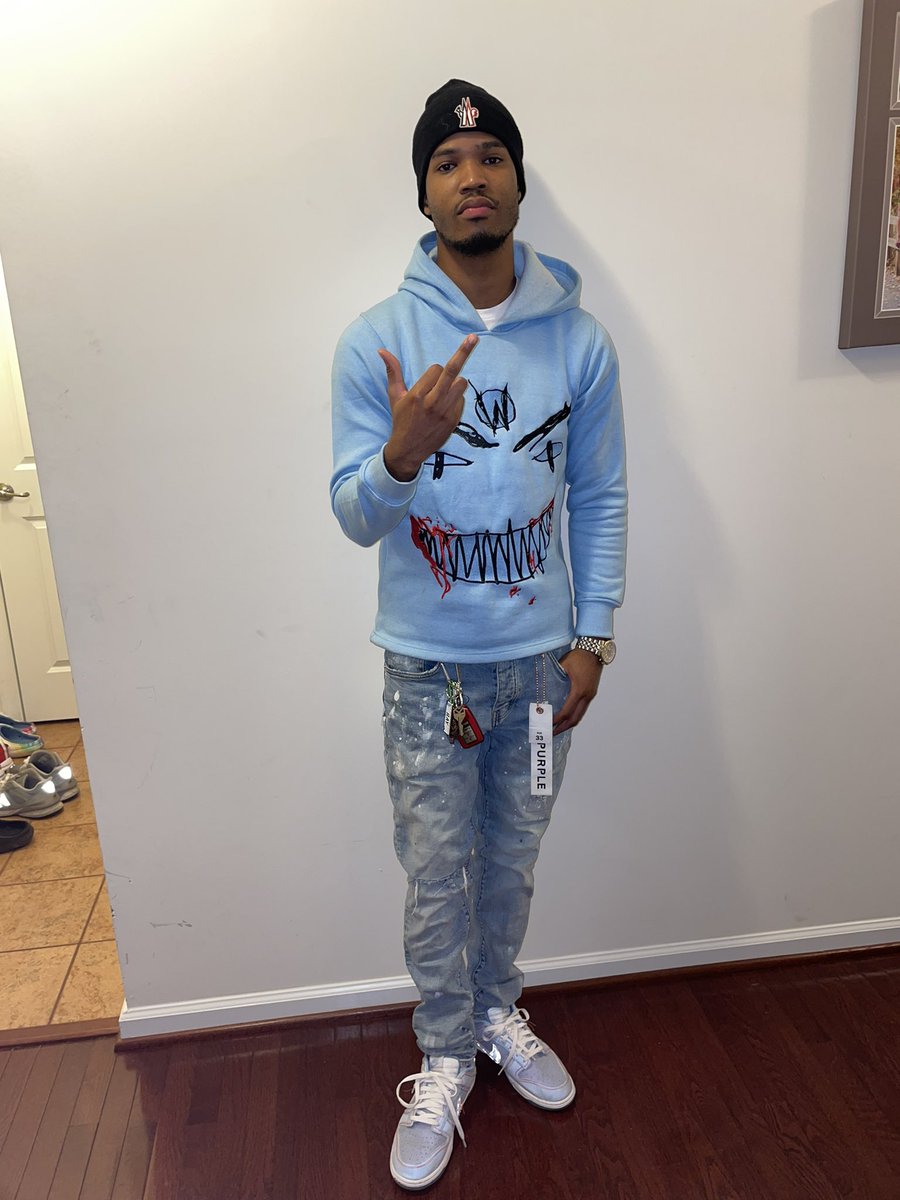 G9Ray_'s tweet photo. Im running up benjamins💰im minimizing my friends🤣🖕🏾#FreeGG💔💜 #FreeFlex💔💜 https://t.co/DvZH88zO9P