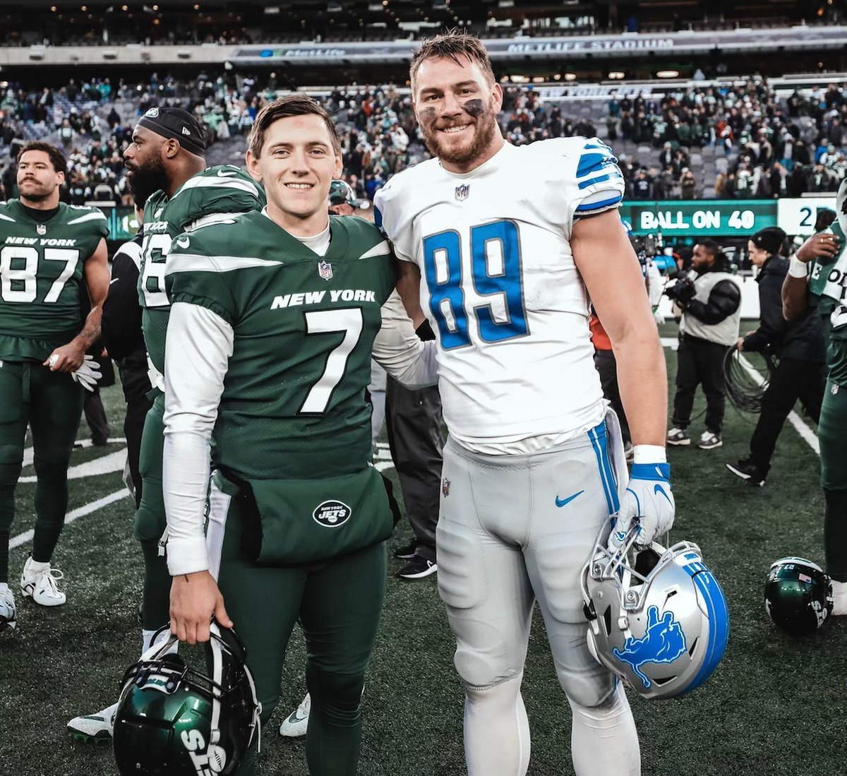 cfbobcat's tweet photo. Two @BFND_Football graduates went head to head today as Braden Mann and the New York Jets faced off against Brock Wright and the Detroit Lions. We are proud of our former Bobcats! BFND!!! https://t.co/B8eEZXr6y2