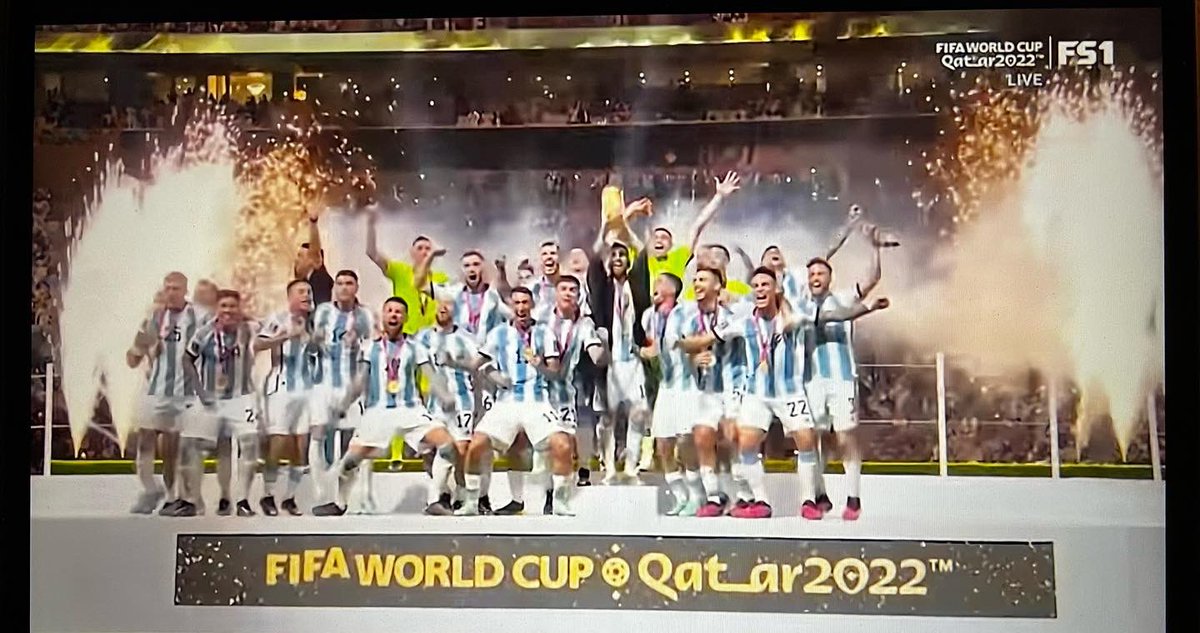 eminaz10's tweet photo. ODP training looked a bit different this morning. The 07G first watched some of the best World Cup final ever, and then we got it done on the field. #studentsofthegame #ilodp #ARGvFRA #messi https://t.co/h4Cn8BSp0h