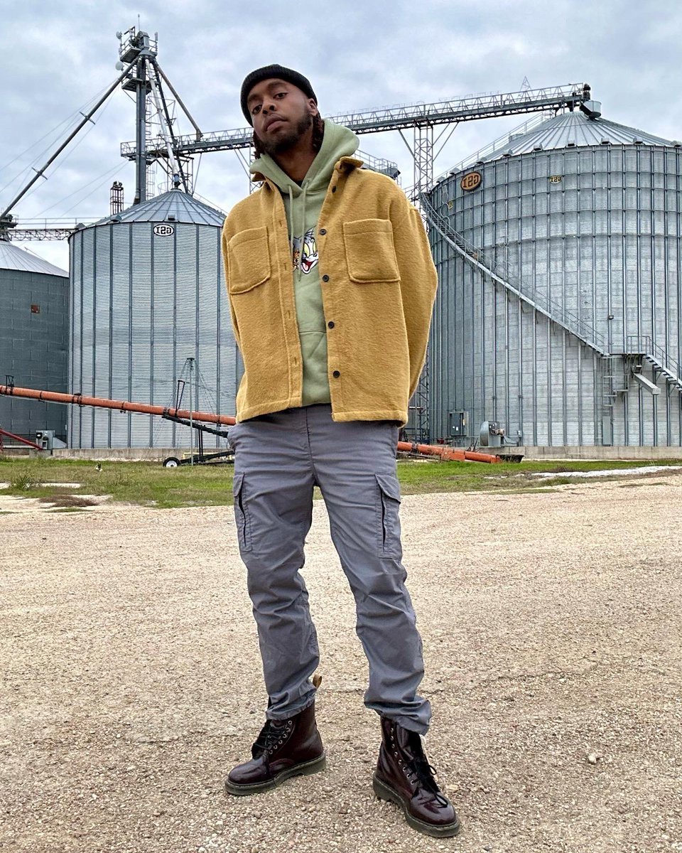 _i3randon's tweet photo. Even on my Cloudy Days i SHINE 🌞☀️🌅 https://t.co/zGNf0SslVD