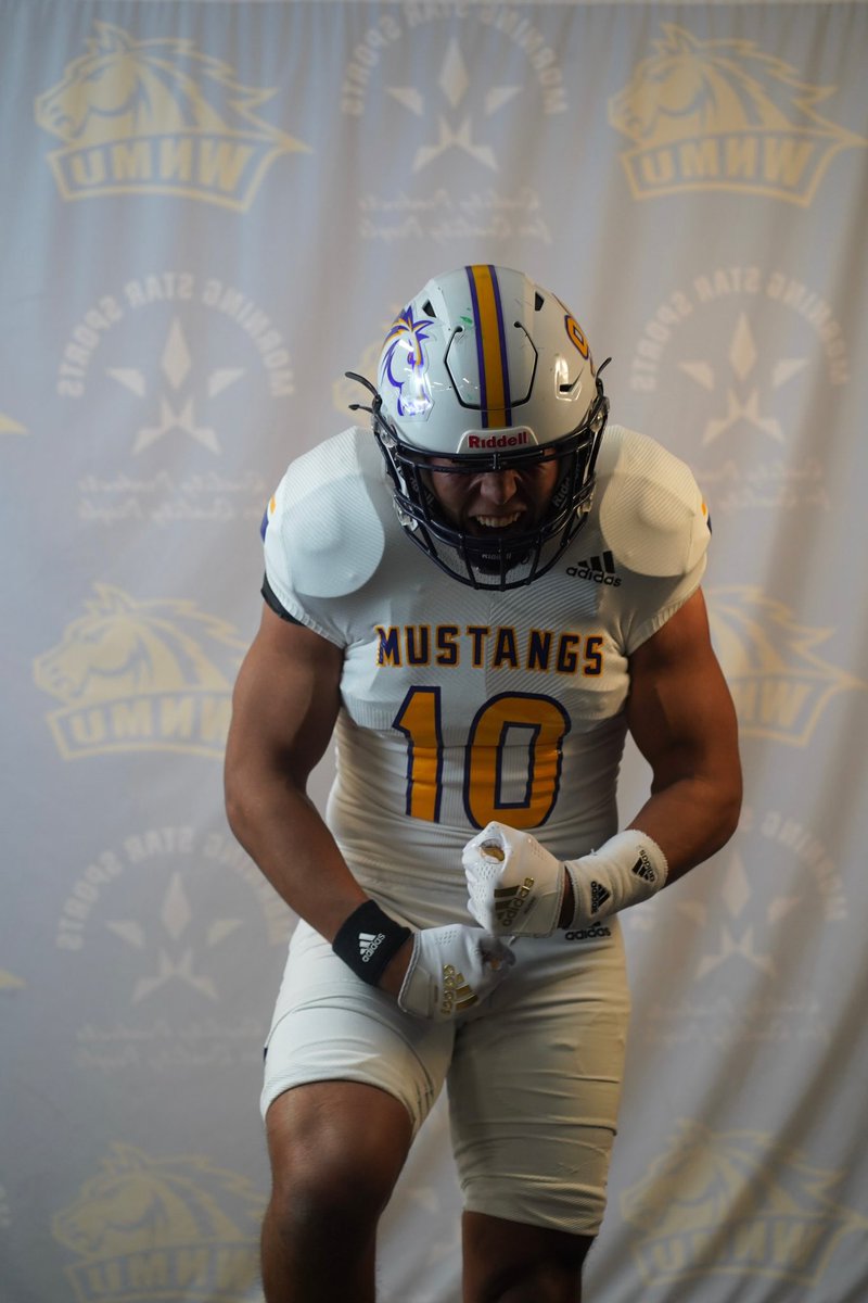 Jesse_Garza5's tweet photo. After a great visit, I’m thankful to have received an offer from @WNMUathletics. A huge thank you to coach @CoachMac_A and the rest of the WNM football coaching staff for a great time. https://t.co/aWx9yUMeNd