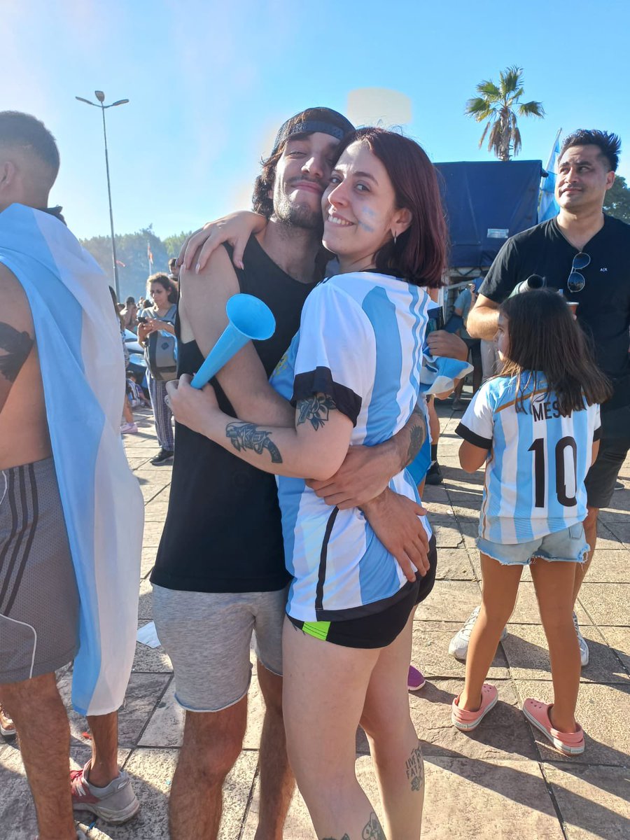 Camilathegr8's tweet photo. Yo ya era campeona mundial con vos, argentina sumó una más🤍💙 @Lahuengr https://t.co/Awo47vEYJg