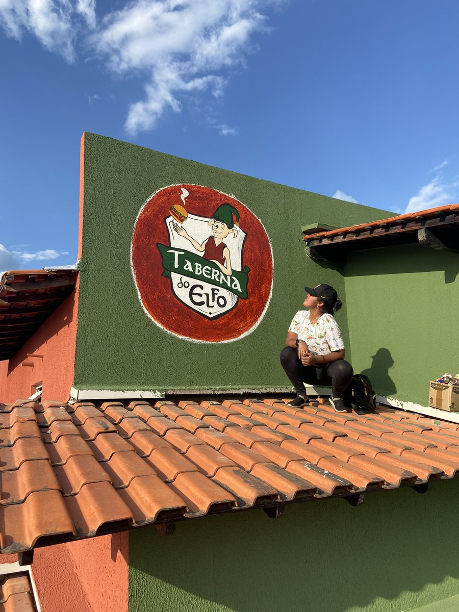 vvrau2's tweet photo. Sabe quem executou essas pinturas da Taberna do Elfo? 🧙‍♀️ Me https://t.co/n4ucsJ74eo