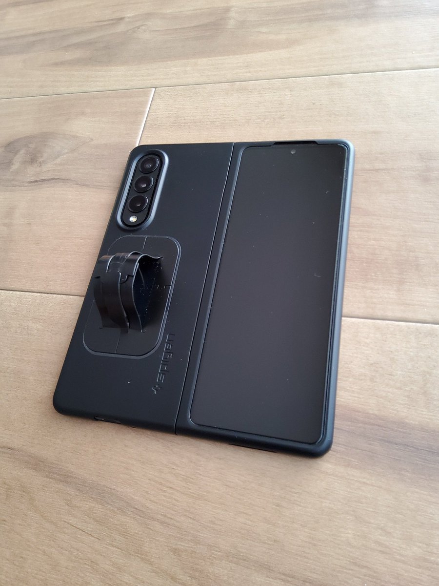 convelife's tweet photo. My new gear...

#GalaxyZFold3
#フォルダブルスマートフォン
#折りたたみスマホ
#変態スマホ 
#Spigenケース
#goBelt https://t.co/ma7qUTvMuo