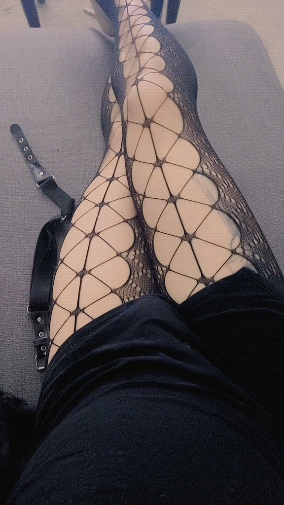 crispashuerta's tweet photo. Y que me plantan con mi nuevo modélito😒😔.... algún amiguito que quiera pasar 😋😁🔥🔥🔥 💗

Si quieres toda la noche 😏 🔥🍀🍻💊🎶🔥👅 https://t.co/Z8ULu7Bobg