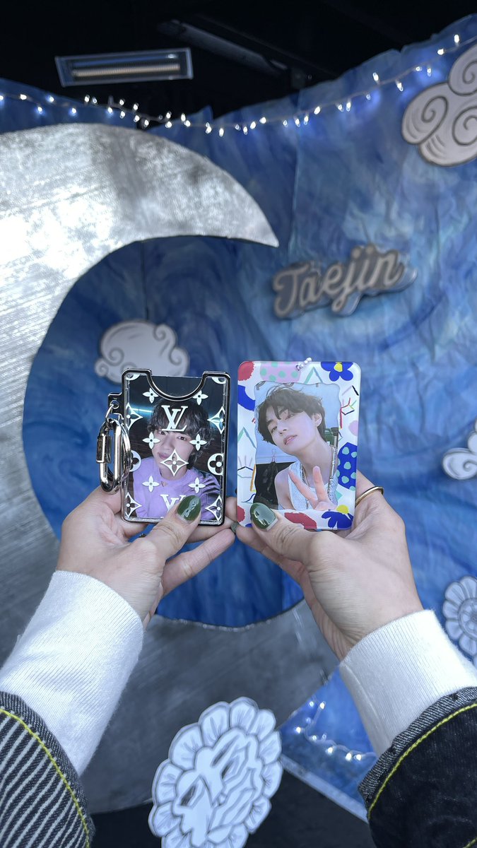 Jia •◡• ⁷ hi-touched Jin tweet media