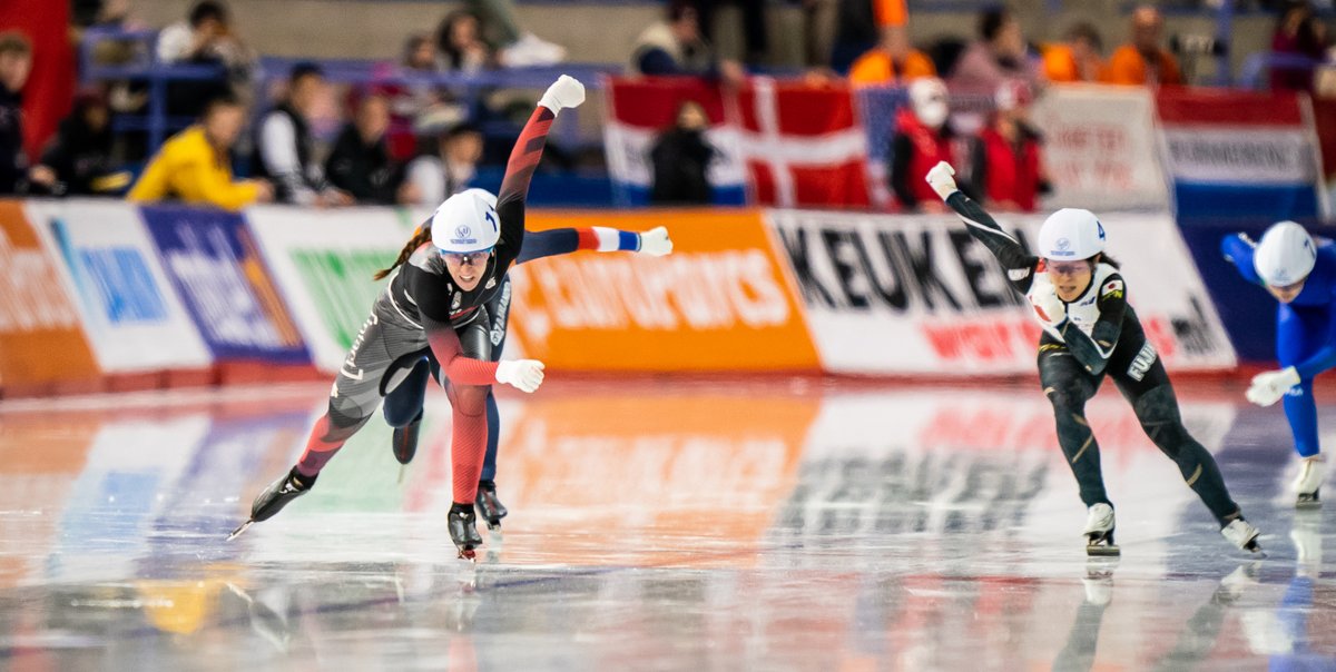 TeamCanada's tweet photo. It was a 7️⃣ medal weekend for #TeamCanada on home ice at the Calgary Olympic Oval 🤠

@IvanieB was responsible for three of those! 🐐

Skate into the details ➡️ https://t.co/rfQdhugdtX

📸 Dave Holland/Speed Skating Canada https://t.co/v93LAltlHr