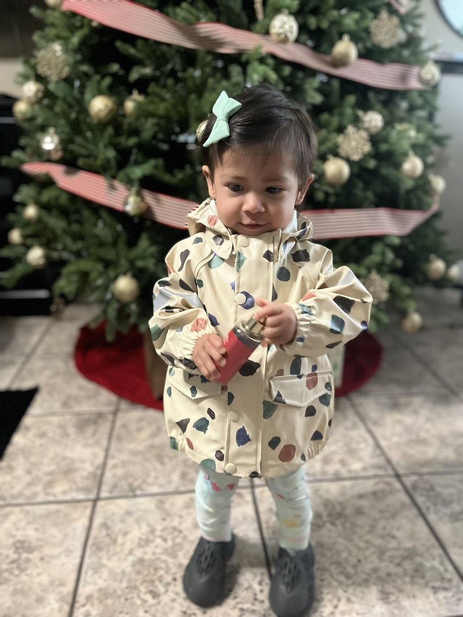 flawlesskim_'s tweet photo. My precious beautiful niece 💘 https://t.co/M826mnwkog