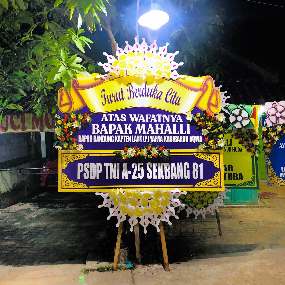 floristrembang's tweet photo. TOKO KARANGAN BUNGA DI REMBANG 24 JAM ☎️081215758846
WA https://t.co/oQUnQCCPAS…
#rembang #pamotan #sedan #kaliori #kragan #lasem #pancur #sale #sarang #sulang #gunem #jatirogo #sumber
#karanganbungarembang #tokokaranganbunga #tokobungaterdekat #bungapapanterdekat #florist https://t.co/Hc4ATOeNFM