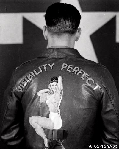 AlbionSteel's tweet photo. The awesome Type A-2 leather flight jacket — commonly called the

 “bomber jacket”

Standardised in 1931 as the jacket issued to USAAF officers upon completion of basic flight training.

They were highly prized and adorned with appropriate artwork…

Few favourites… https://t.co/zky01aiXAz