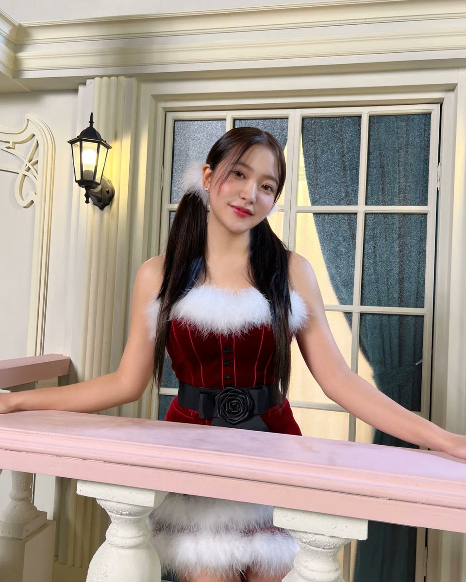 ❄️: YERI for 

ᅠ⠀
Red VeIvet x Aespa for Beautiful Christmas ♡
ᅠ 

ᅠ⠀ @lxverbby