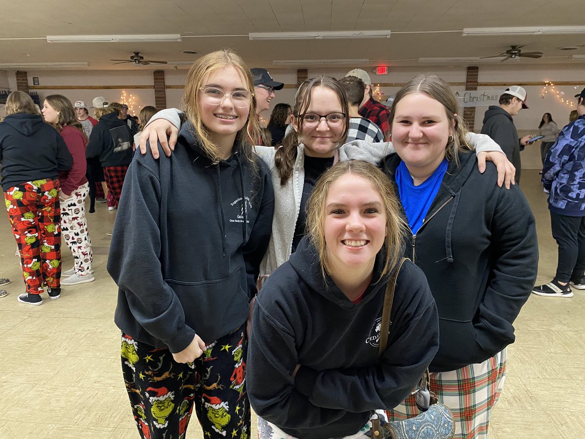 Martinsville FFA had a busy weekend! Friday night we traveled to Shelby County Fairgrounds to celebrate Christmas with our district! The kids had so much fun! <a href="/MSDMartinsville/">MSD of Martinsville</a> <a href="/AwesomeArties/">Martinsville HS</a>