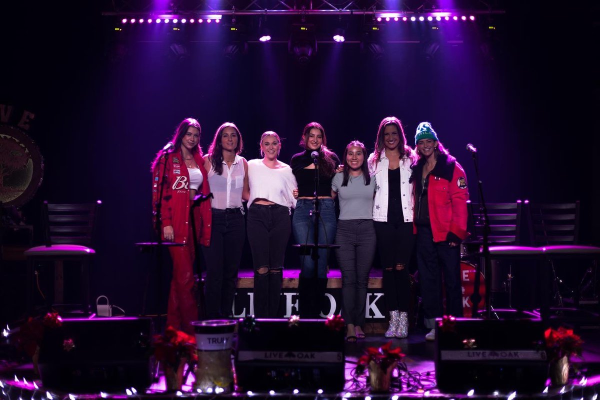 TheWomenCountry's tweet photo. A night to remember! Thank you to everyone who came out to our December installment of Carolyn Miller &amp; Friends 💕 We’ll see you again on January 11th! https://t.co/jVJyBIga67