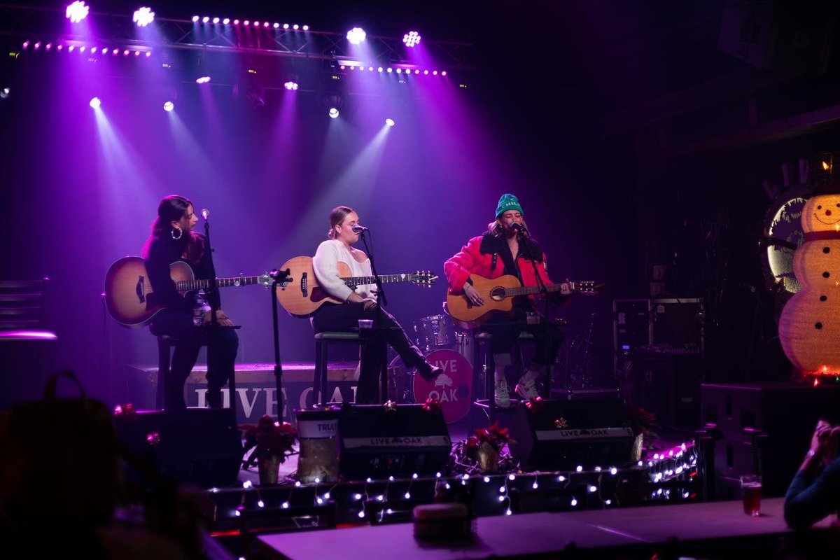 TheWomenCountry's tweet photo. A night to remember! Thank you to everyone who came out to our December installment of Carolyn Miller &amp; Friends 💕 We’ll see you again on January 11th! https://t.co/jVJyBIga67