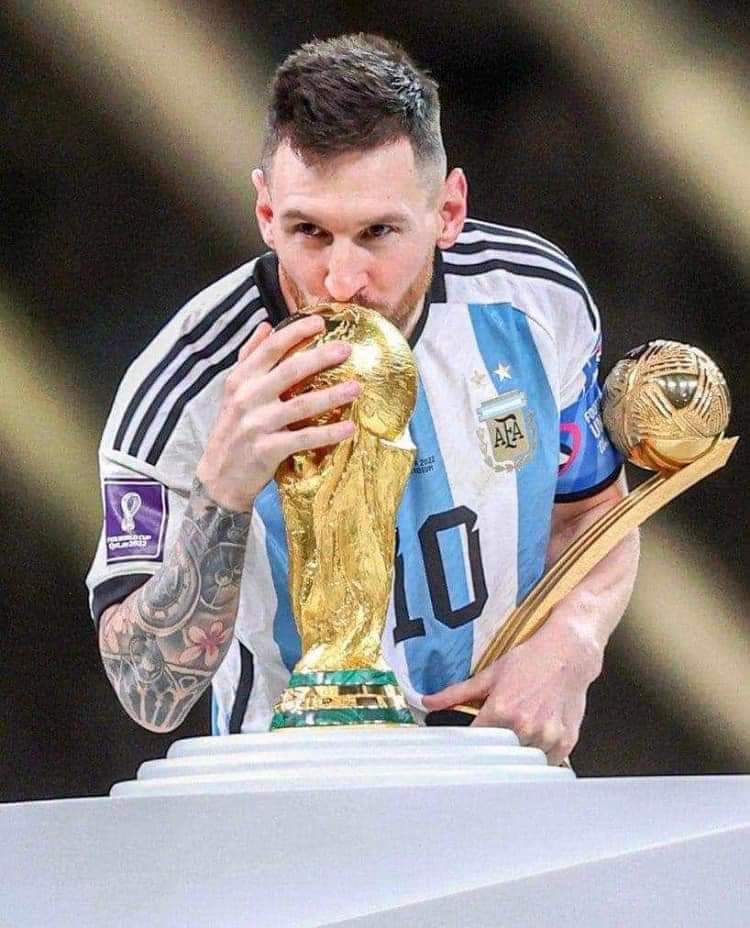 Manojkpanthi's tweet photo. 🏆⚽विश्व चैंपियन मैसी⚽🏆
#FIFAWorldCup
#LionelMessi
#FIFAWorldCupQatar2022
आपके शानदार प्रदर्शन और हौसले ने आपको फुटबॉल विश्व कप में विजयी बनाया।
अर्जेंटीना को फुटबॉल विश्व कप 2022 जीतने पर बहुत बहुत बधाई एवं हार्दिक शुभकामनाएं।

��िदाई ऐसी ही खूबसूरत और शानदार होनी चाहिए। https://t.co/JlhDl3sD0M