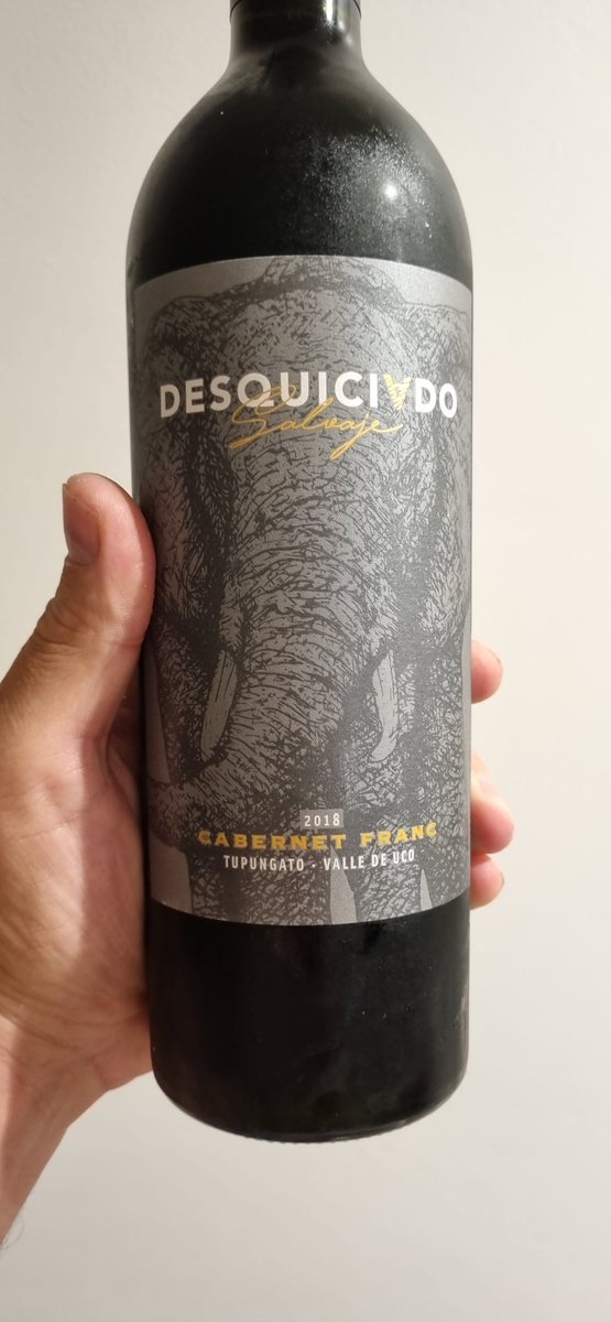 poyocoscia's tweet photo. #Qatar2022 que arranco salvajemente injusta, que luego generó una reacción salvaje del grupo, y termina con la tercera, en una final que por 70 minutos fue un pesto Salvaje...
No se puede celebrar mejor!
@VinotecaMRWines @martinchosesto @GONCHA354 @DesquiciadoOk 
Salú 🍷 https://t.co/W7fQt8GSbb