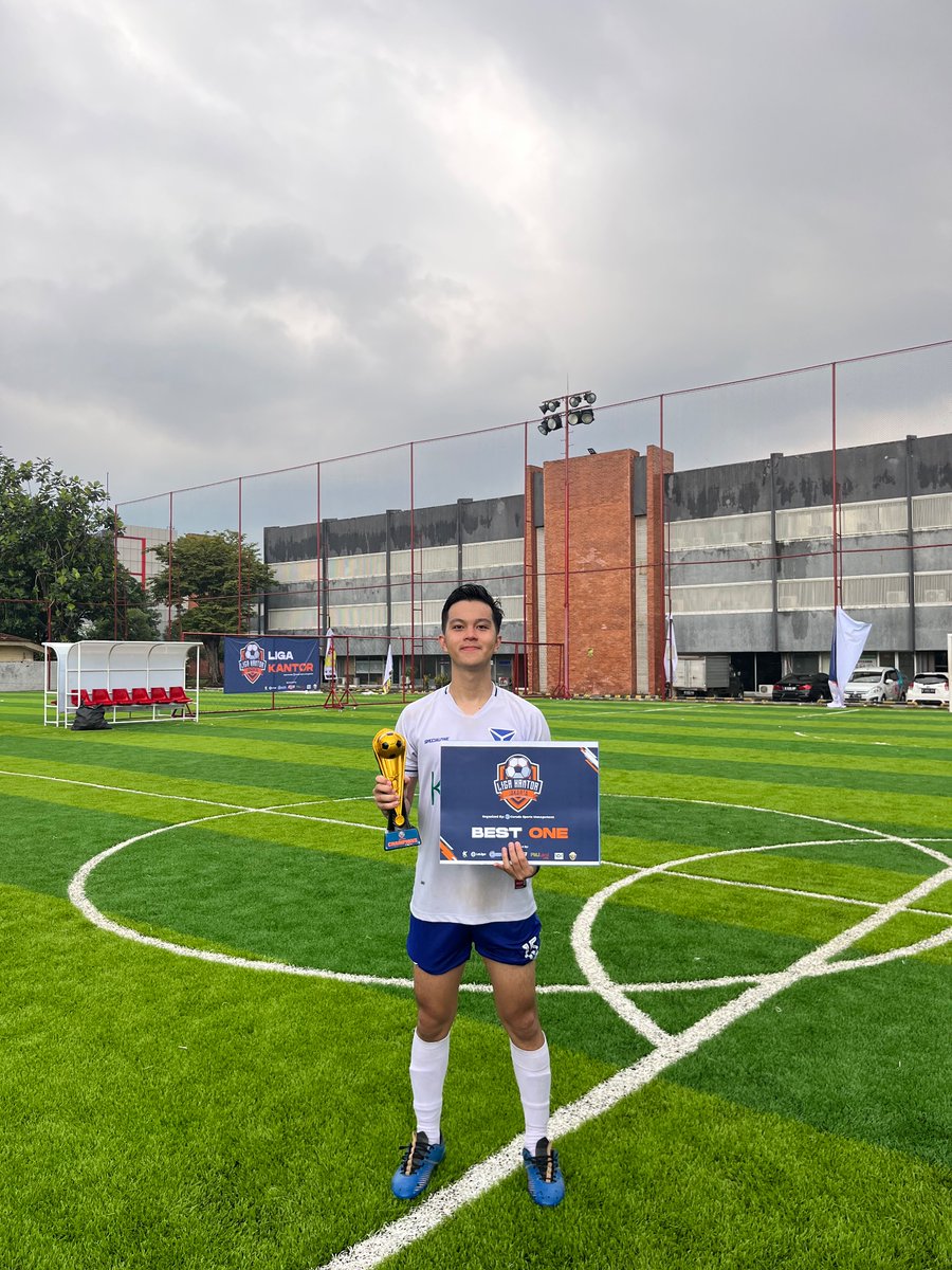 hafizowski's tweet photo. Tweet dulu aja, dpt piala barengan sm Messi https://t.co/TyK2xrRkwa