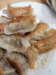 lul586's tweet photo. Mom's Fried Dumplings https://t.co/Rj1NRAerk3