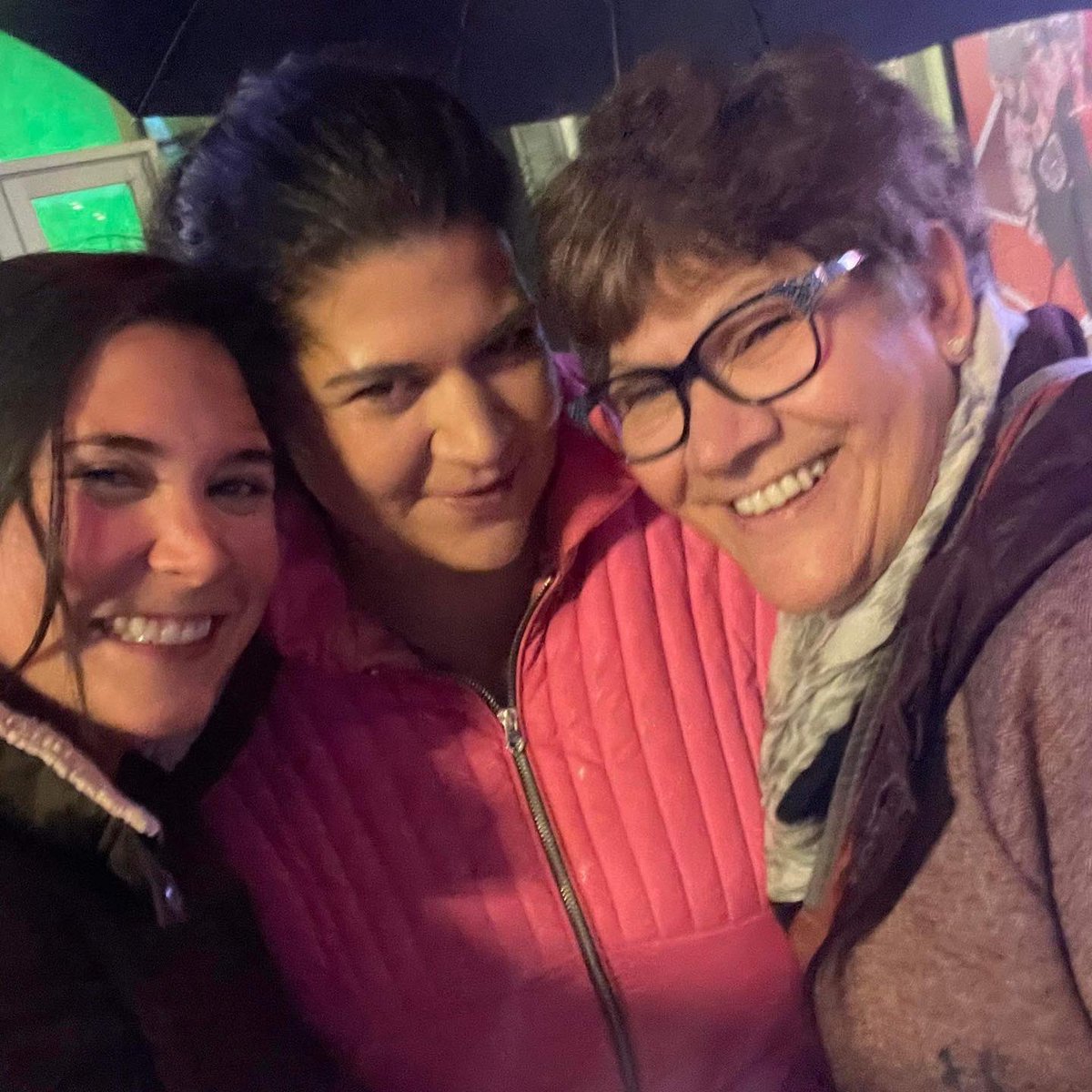 REALTOR_Jacqui's tweet photo. Saw Elf tonight @NeptuneTheatre with my Mom & Sister. I was so great! If you have the chance to go, I highly recommend! #HfxElf https://t.co/0SIhAzR0kc