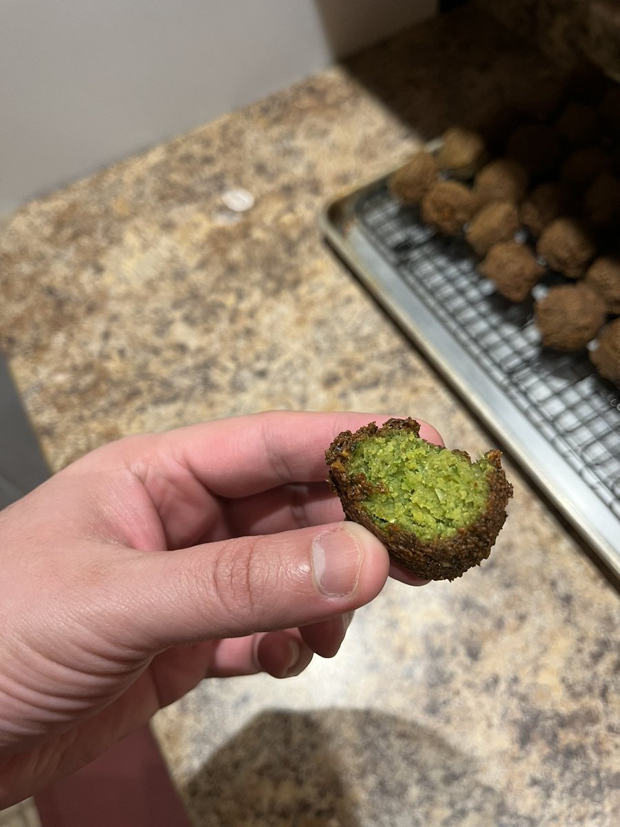 Fajita's tweet photo. 42 falafels!

Single batch yield. https://t.co/NoA0Q7Buz1