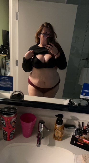 Megxthiccx - @promo_worker https://t.co/GFUJrWYxco 50% off VIP now! https://t.co/wPhwAtDd4c