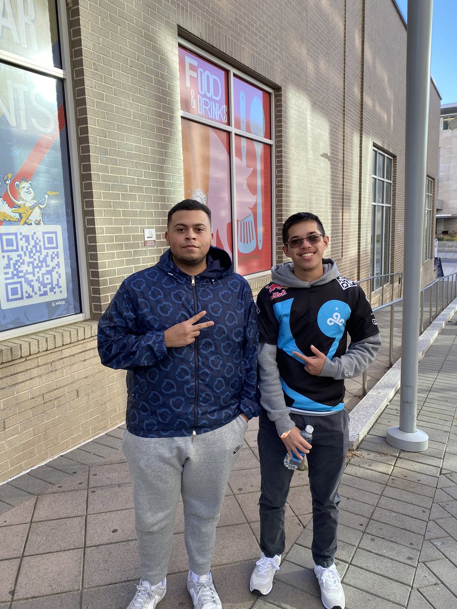 MiniColtsmdt's tweet photo. Had a blast at the cod event this weekend. Thank you @AstrosInMyAfro @MilesTheRoss @JeremyStuD For taking time to take pics with me. https://t.co/k4NiLu3FWn