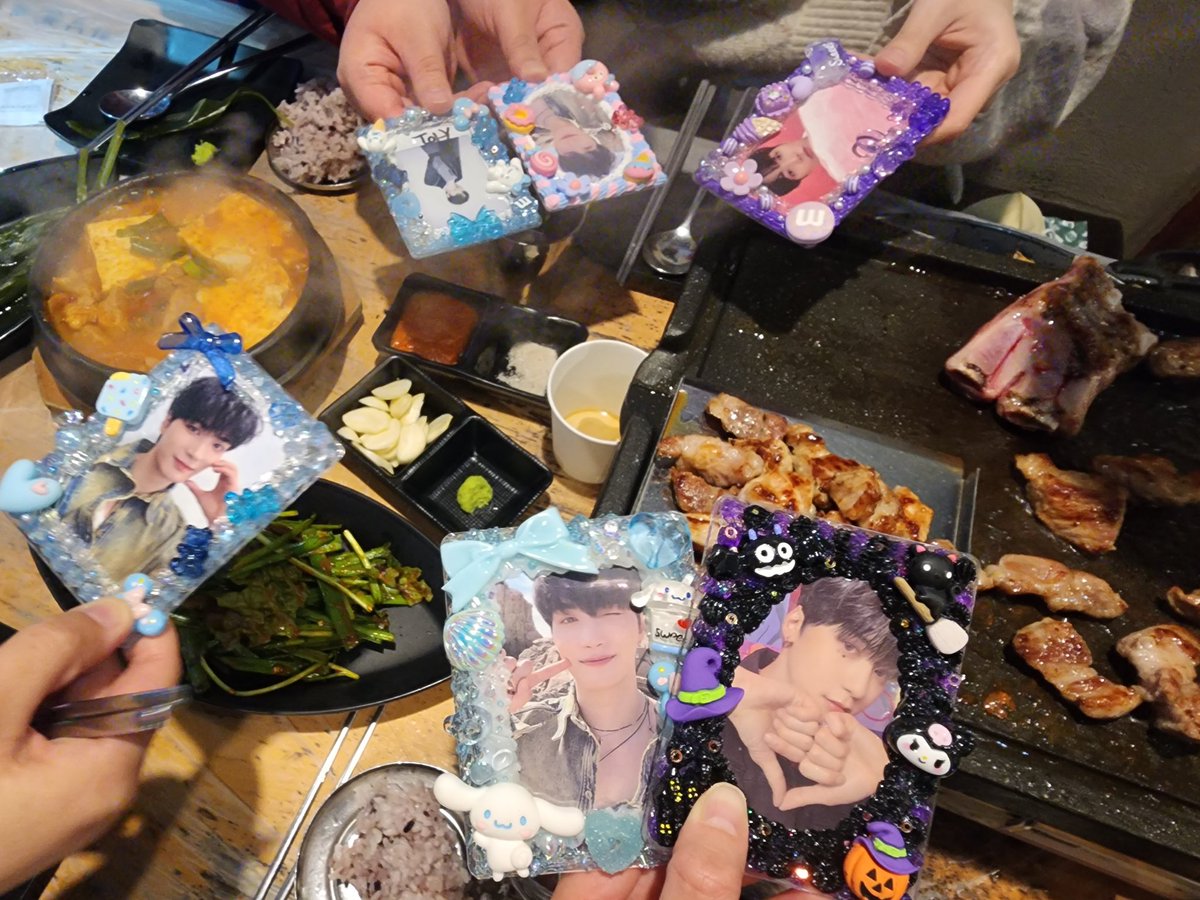 unibooogi's tweet photo. 엊그제가 꿈만 같다ㅜㅜ https://t.co/GvsutG5TMl