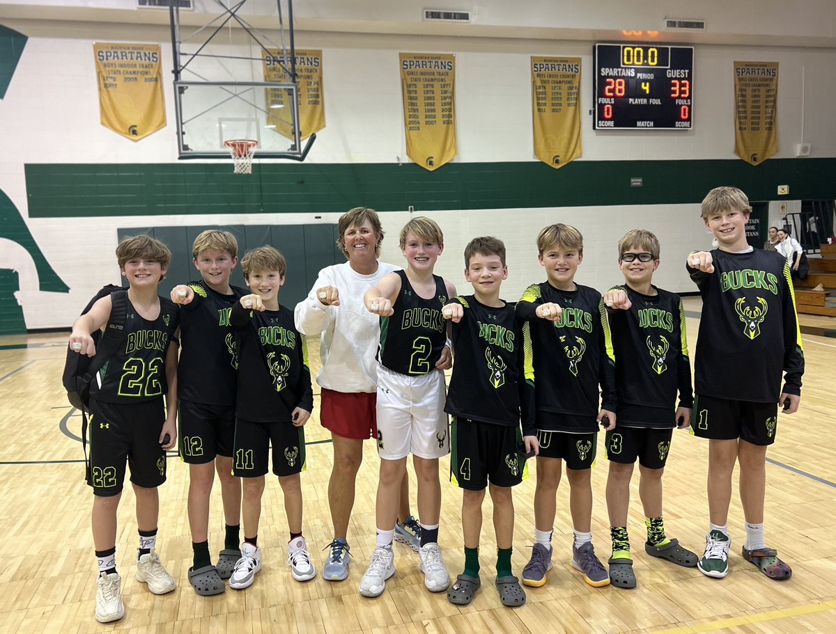jbjbasketball's tweet photo. Congrats to all the Mountain Brook Boy teams that won Championships @jbjbasketball  4 out of 5 ain’t bad.
@mtnbrookschools @MtnBrookAL https://t.co/14P9y3FPr9