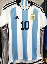 終於可以換衫了。。。😭😭😭  #ARGFRA #argentina #WorldCupChampion #Messi #三星 https://t.co/fUNufF0zoN<a href="/tag/argfra"class="tags">#ARGFRA</a><a href="/tag/argentina"class="tags">#argentina</a><a href="/tag/worldcupchampion"class="tags">#WorldCupChampion</a><a href="/tag/messi"class="tags"><span>#messi</span></a><a href="/tag/%E4%B8%89%E6%98%9F"class="tags"><span>#三星</span></a>