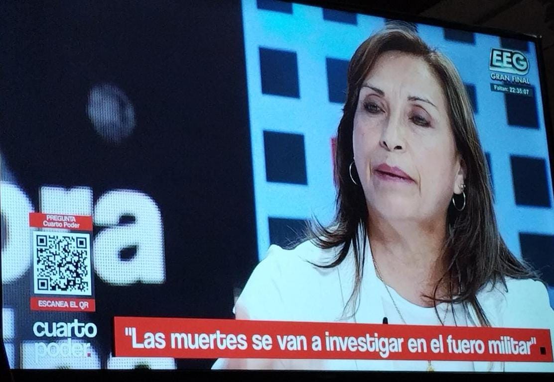 sigridbazan's tweet photo. Lo que acaba de anunciar la Sra. Dina Boluarte es gravísimo. Muertes de civiles por parte de agentes estatales no son delitos de función, por tanto, no tienen porqué investigarse en el fuero militar. ¡Fuero militar es impunidad!
#FueroDeImpunidad https://t.co/lqx4wNmleH