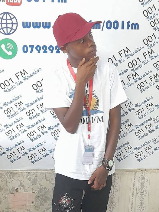 001FmKenya's tweet photo. So far holiday yako inakupeleka vipi, @PresenterElijah is here with you akikupeleka hadi mwisho kuanzia saa kumi na moja hadi saa moja asubuhi kwenye kipindi cha #Angazamacheo stay tuned
#001fm #ElijahIsBack
https://t.co/DytpXGdZto https://t.co/G0170qQj5v