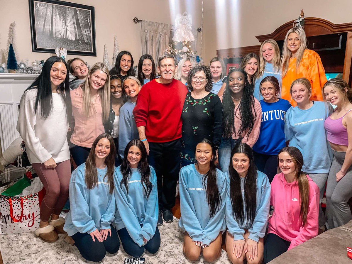 AtaAtomic's tweet image. Merry Christmas from us &amp;amp; Caitlyn’s sweet parents🎄 We miss you everyday ❤️ #DIFC #LLCP