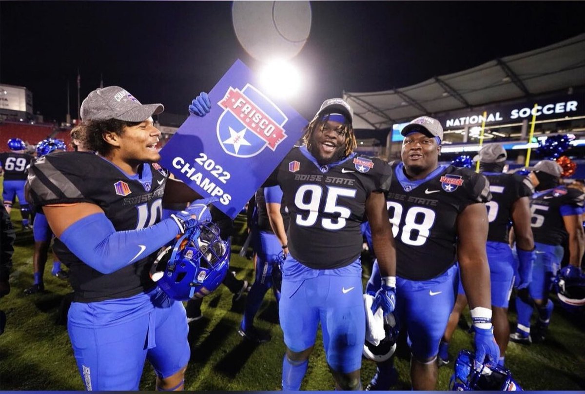 DivineObichere's tweet photo. That’s all boise I love and miss y’all already ✌🏿💙. https://t.co/2N9Ae0dMOU