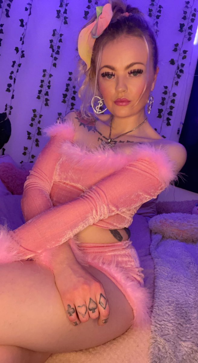 babys_private's tweet photo. https://t.co/FawZY0I561 brat 💕💕💕 #onlyfans #onlyfansgirl #model #vixen #glamourmodel #brat #sugarbaby #AdultWork https://t.co/ibs3tdieiu