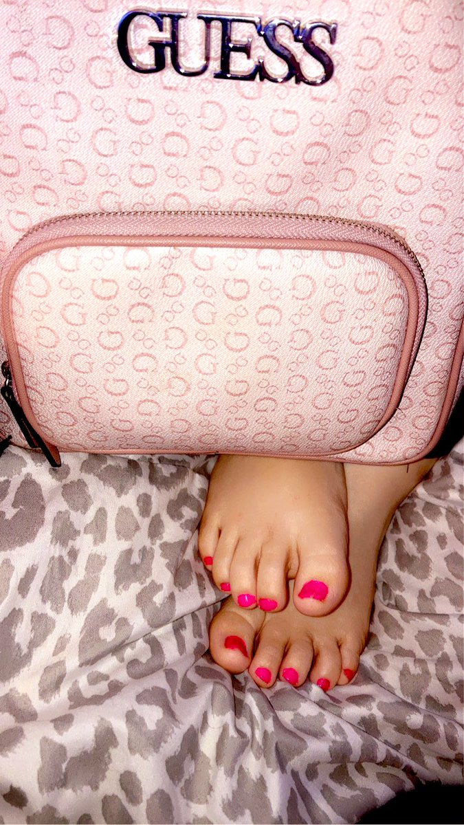 GoddessStarr7's tweet photo. #feetslave #footsub #fansub #goddess #paypiggyneeded #humanatm https://t.co/KlJXcfOyOe