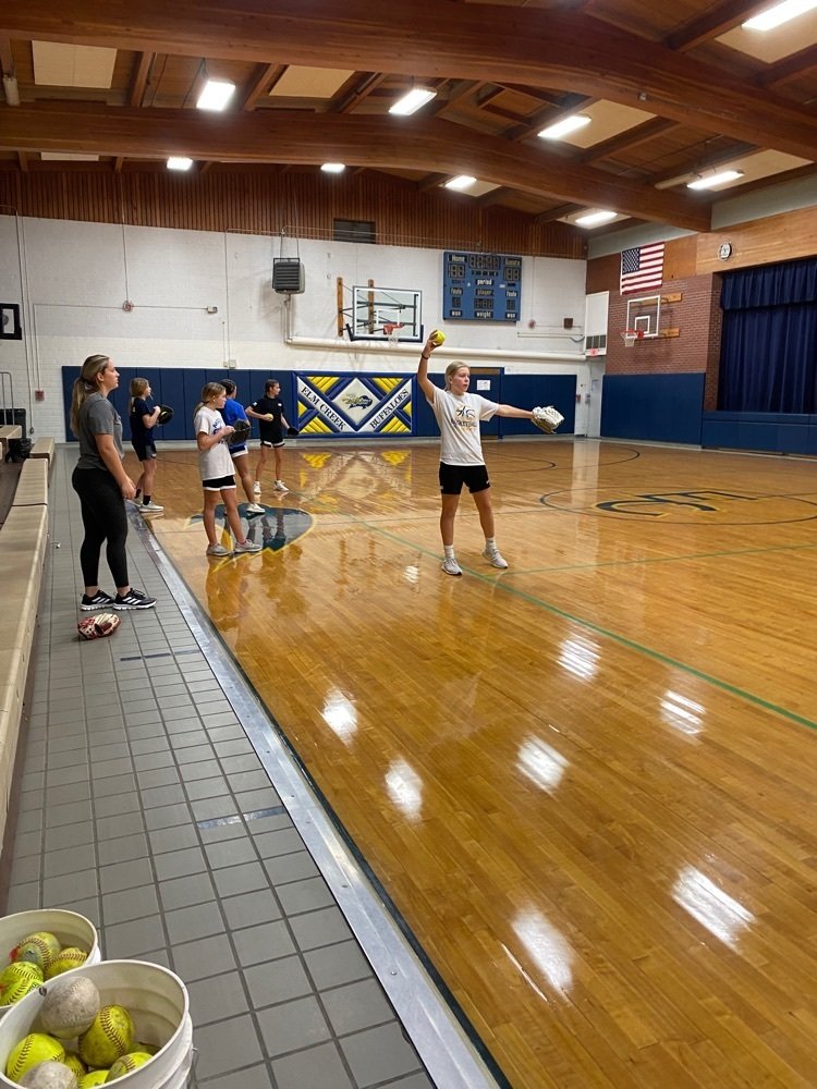 ElmCreekBuffs's tweet photo. Thank you to all the girls that came out to the pitching camp tonight! It was sure fun! Also thank you Kynlee Marquez for working with our girls and Lexi Keim for catching Kynlee and all the older girls for the drills! https://t.co/SZp7JybYFH