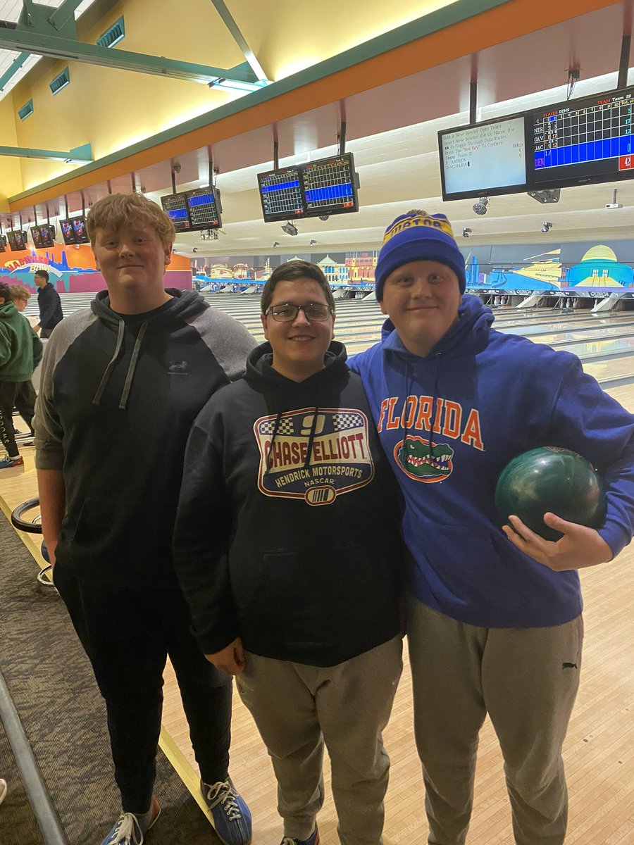 Thank you to all that attended The Brotherhood Bowling event sponsored by Shamrock Student Council! #ShamrockPride