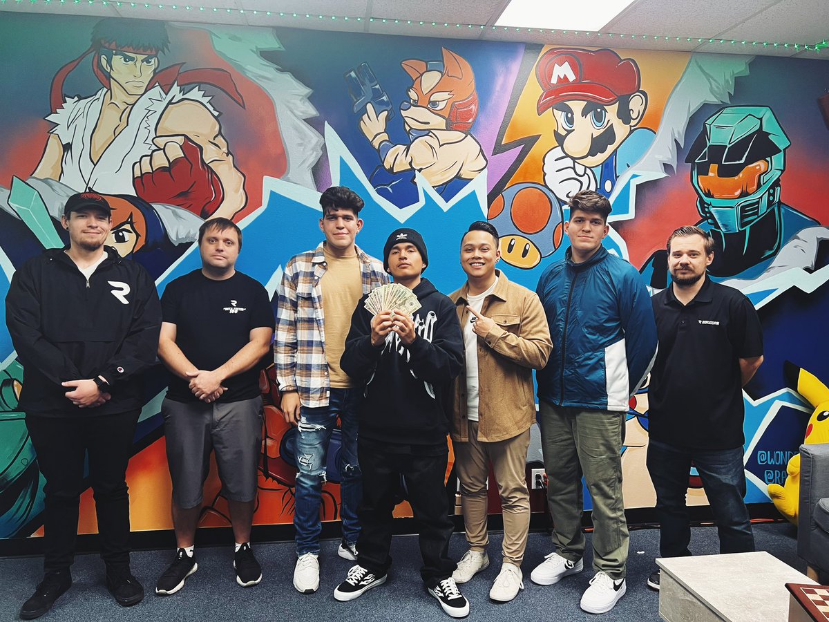 Shoutout <a href="/ReflexionOFC/">Reflexion Gaming</a> for hosting the 1st COD Cali LAN in ages

w/ <a href="/DiosSelviz/">Samuel🫧</a> @LZRjosh <a href="/jamzszn/">gerardo †</a>