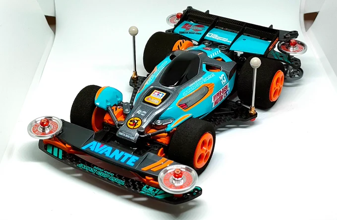 #絶版コンデレF #トラコンエントリーお願いします!マシン名:スーパーアバンテCF40ベースマシン:スーパーアバンテJr.ミニ四駆40周年ということで今年出たマシンやパーツに子供の頃使っていた1次ブームのパーツをフュージョンさせました 
