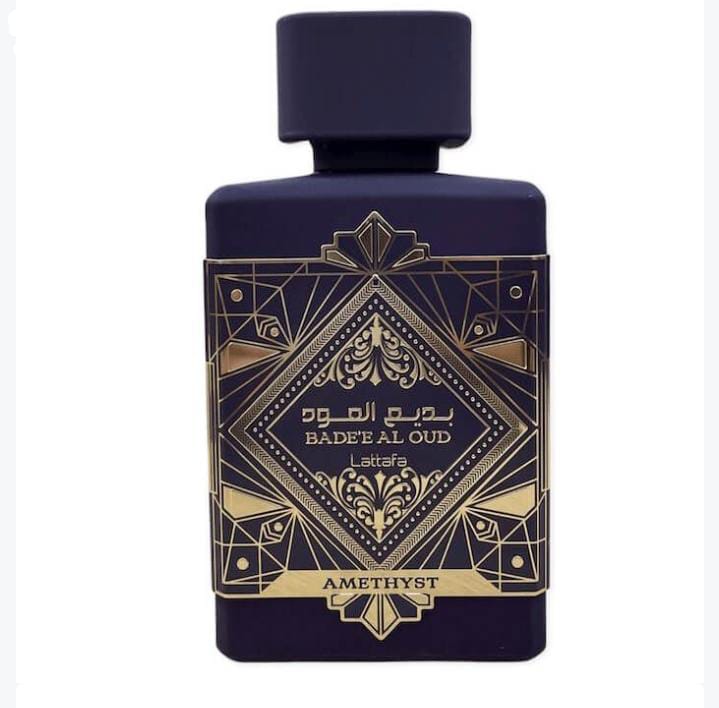 _Mariamly's tweet photo. Oud for Glory is unarguably one of the most luxurious oud perfumes out there. 
It comes in 2 variants...
Frame 1; Oud for Glory (Amethyst)
Frame 2; Oud for Glory 

#18,000‼️ https://t.co/lR3RBMZV4X