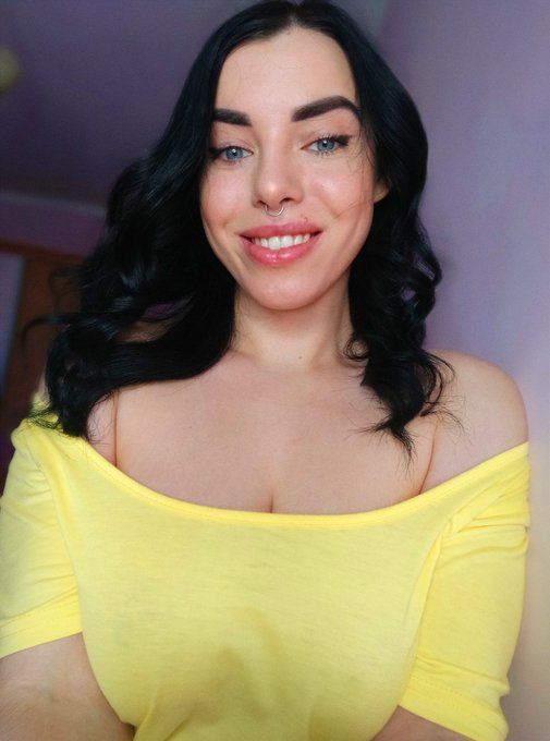 🤗 broke into the pre-holiday week together🥳 https://t.co/mqcToijWGw https://t.co/2Z1YHji25x<a href="/tag/model"class="tags"><span>#model</span></a><a href="/tag/show"class="tags"><span>#show</span></a><a href="/tag/cam"class="tags"><span>#cam</span></a><a href="/tag/skype"class="tags"><span>#skype</span></a>